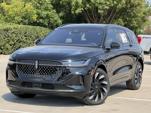 New 2025 Lincoln Nautilus Reserve w/ Jet Appearance Package image 2