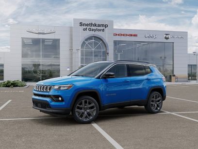 New 2026 Jeep Compass Limited w/ Sun, Sound & Navigation Group