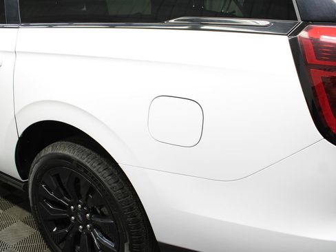 Used 2025 Ford Expedition Max Platinum w/ Stealth Appearance Package AWD/4WD image 51
