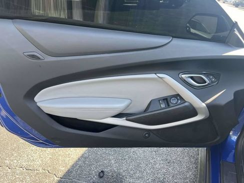 Used 2021 Chevrolet Camaro LT RWD image 15