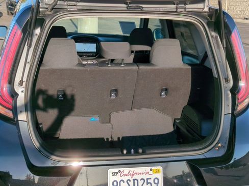 Used 2023 Kia Soul S image 22
