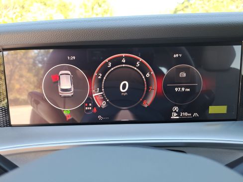 New 2026 Volkswagen Tiguan SE R-Line image 19