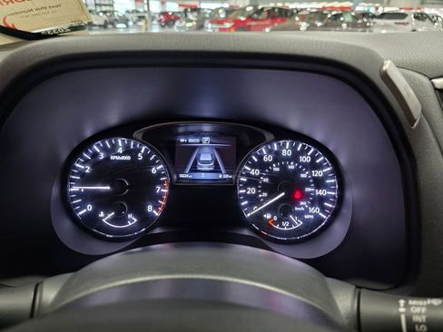 Used 2019 Nissan Pathfinder Platinum image 35