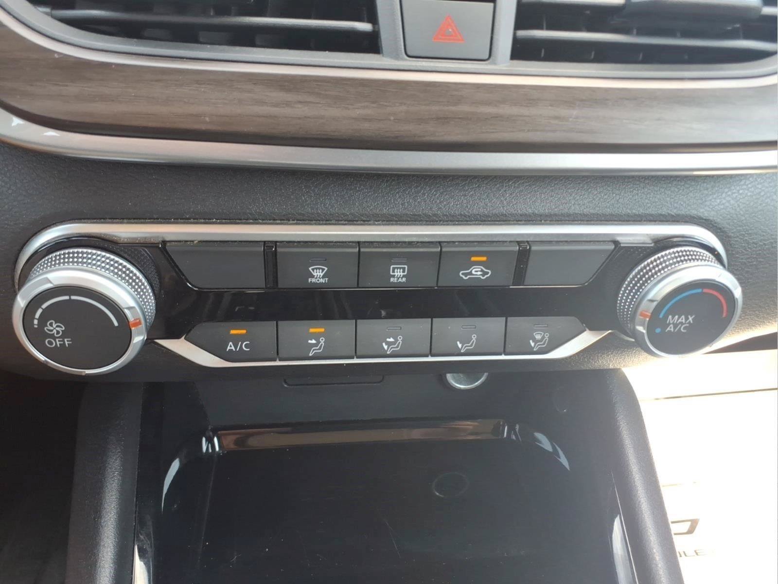 Used 2024 Nissan Altima 2.5 SV FWD image 24