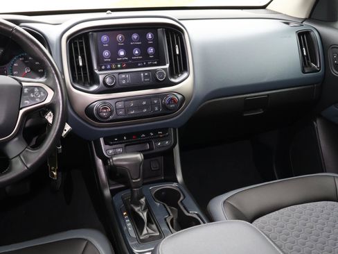 Used 2020 Chevrolet Colorado Z71 image 11