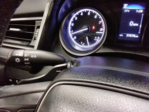 Used 2024 Toyota Camry SE image 59