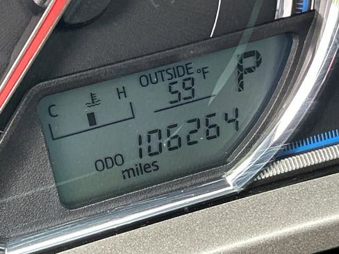 Used 2014 Toyota RAV4 Limited FWD image 17