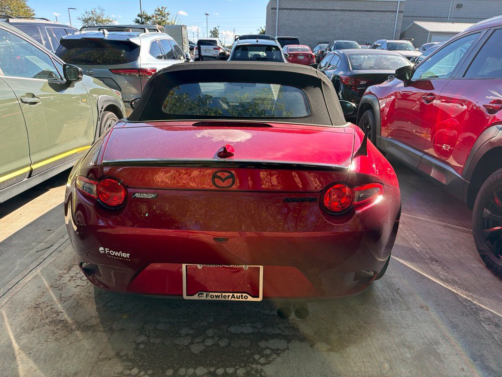 Used 2023 MAZDA MX-5 Miata Club RWD image 5