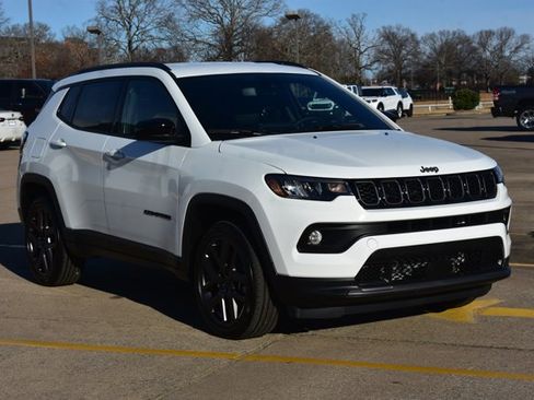 New 2026 Jeep Compass Latitude image 29