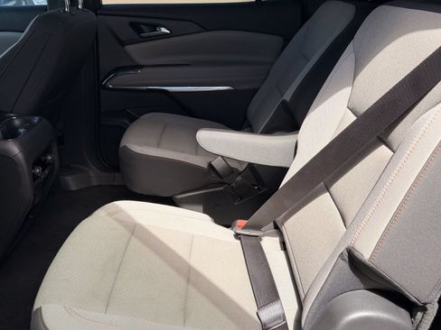 Used 2026 Chevrolet Traverse LT w/ Driver Confidence Package FWD image 18
