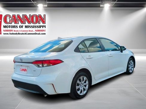 Used 2023 Toyota Corolla LE image 5