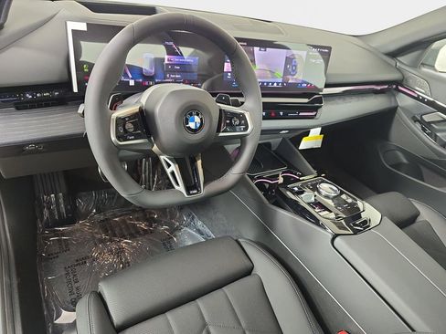 New 2026 BMW 530i xDrive w/ M Sport Package AWD/4WD image 16