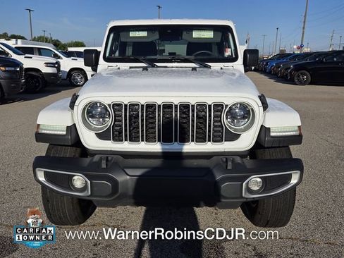 Used 2024 Jeep Wrangler Unlimited Sahara AWD/4WD image 2