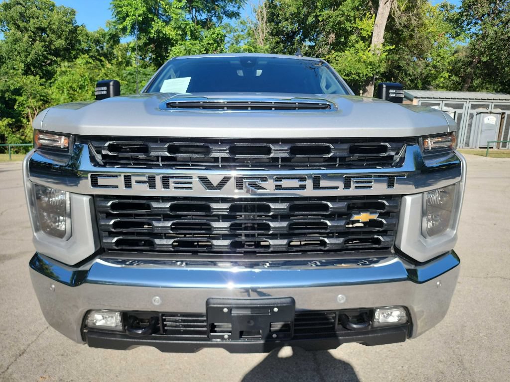 Used 2023 Chevrolet Silverado 2500 LT w/ Convenience Package AWD/4WD image 2