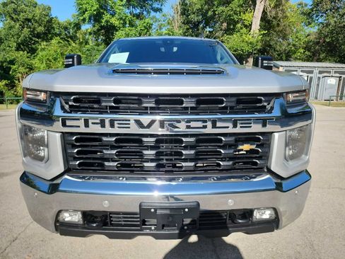 Used 2023 Chevrolet Silverado 2500 LT w/ Convenience Package AWD/4WD image 2