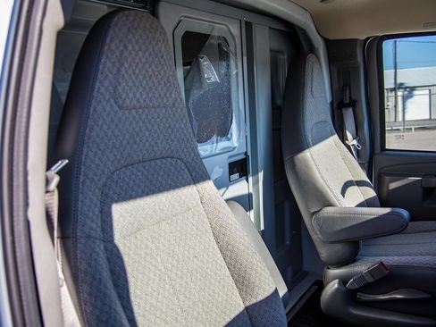 Used 2024 Chevrolet Express 3500 w/ Power Convenience Package RWD image 16