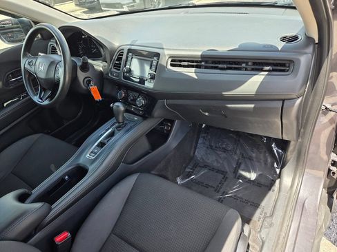 Used 2021 Honda HR-V LX image 15