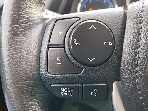 Used 2017 Toyota Corolla SE image 17