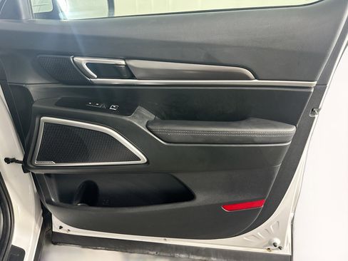 Used 2025 Kia Telluride S image 36