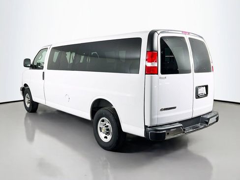 Certified 2025 Chevrolet Express 3500 LT w/ LT Preferred Equipment Group RWD image 7