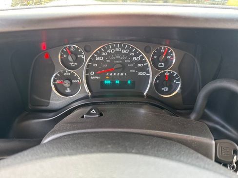 Used 2024 Chevrolet Express 3500 LT w/ LT Preferred Equipment Group RWD image 20