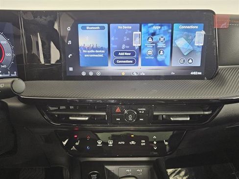 New 2026 Nissan Kicks SR w/ SR Premium Package image 24