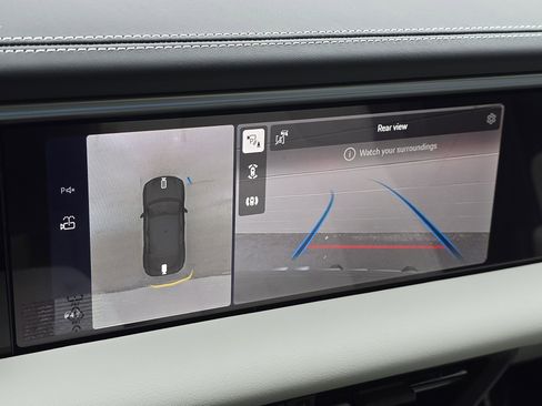 New 2026 Porsche Macan 4 Electric image 12