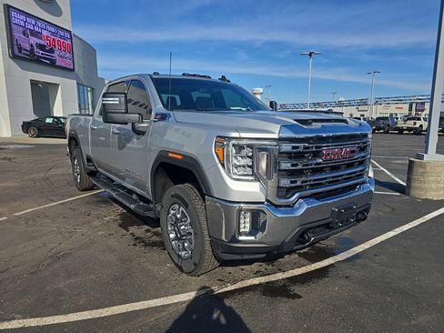 Used 2022 GMC Sierra 2500 SLE w/ SLE Value Package; image 3