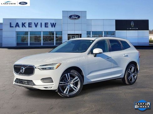 Used 2021 Volvo XC60 T5 Momentum w/ Advanced Package image 1