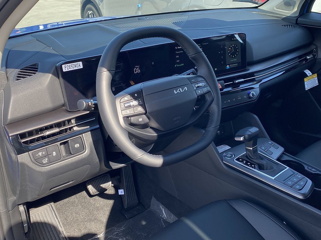 New 2026 Kia Sportage EX FWD image 11