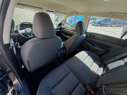 Used 2023 Nissan Altima 2.5 SV FWD image 22