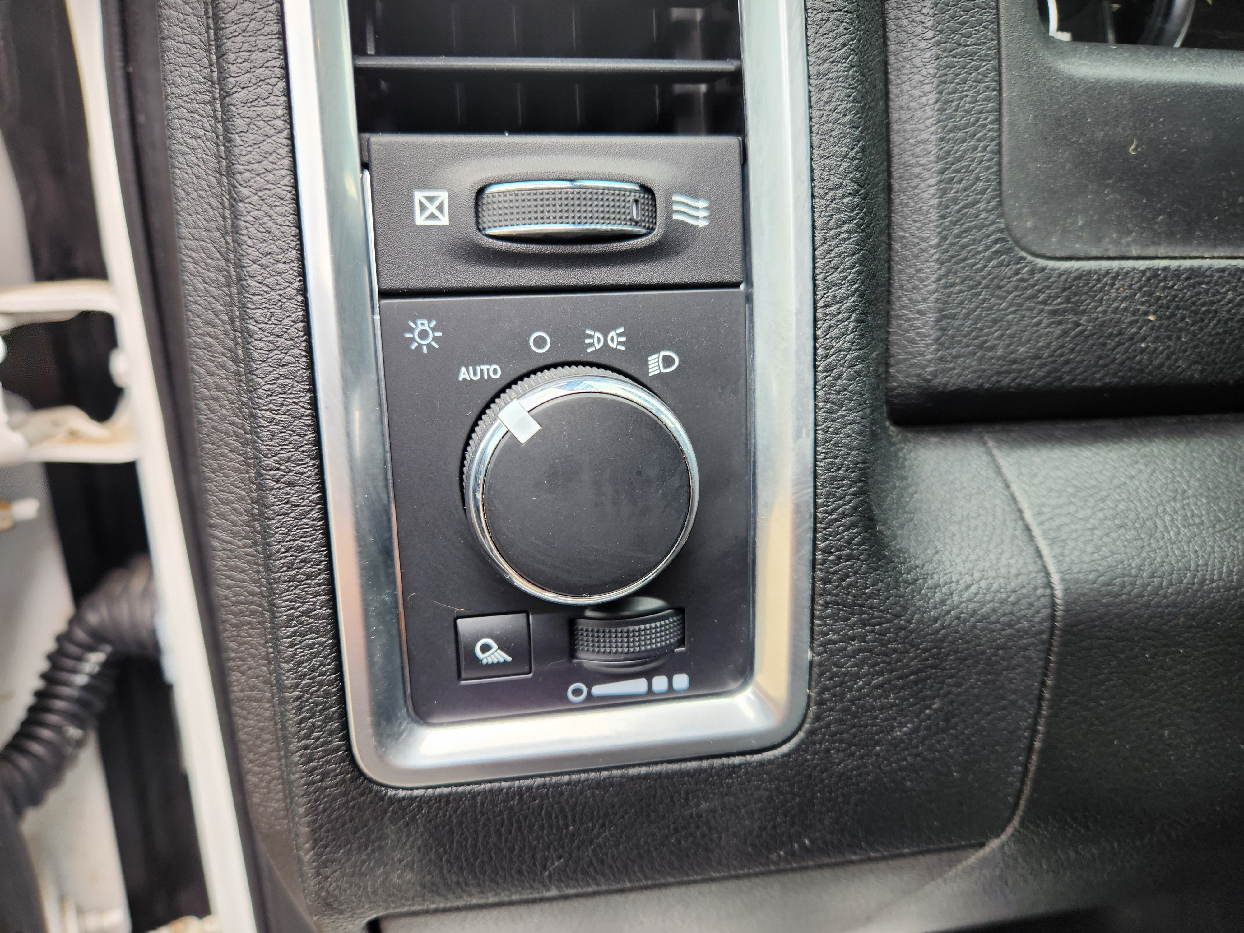 Used 2021 RAM 1500 Warlock w/ Electronics Group AWD/4WD image 16