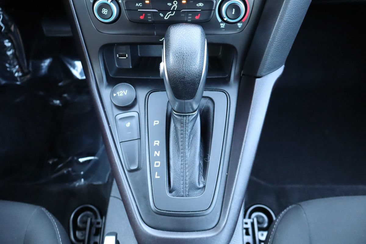 Used 2018 Ford Focus SE w/ Cold Weather Package FWD image 34