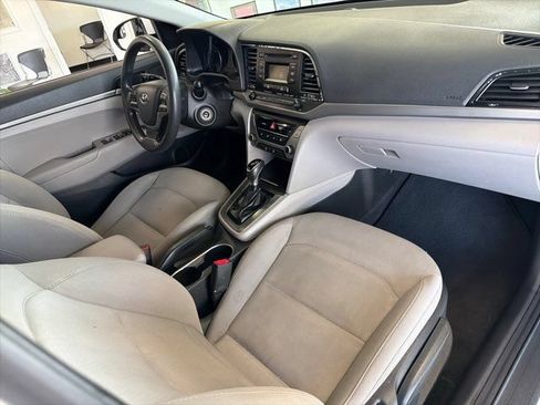 Used 2017 Hyundai Elantra SE FWD image 10