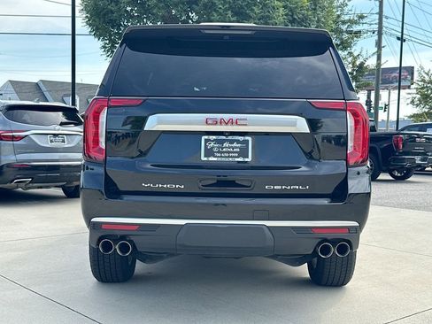 Used 2024 GMC Yukon XL Denali RWD image 7