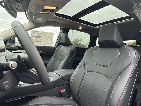 New 2026 INFINITI QX60 Luxe w/ Cargo Package image 8