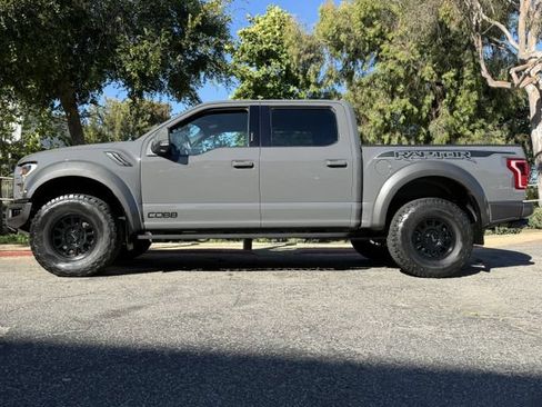 Used 2020 Ford F150 Raptor w/ Equipment Group 802A Luxury AWD/4WD image 3