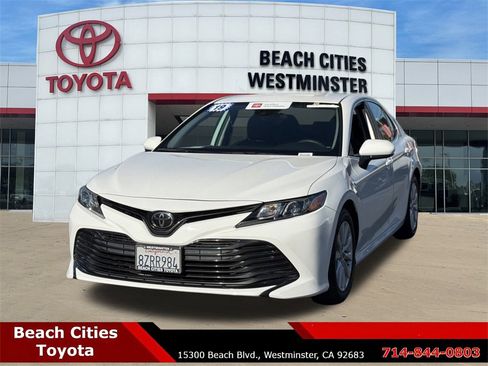 Certified 2019 Toyota Camry LE image 5