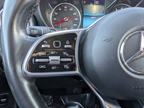 Used 2022 Mercedes-Benz GLC 300 4MATIC image 27