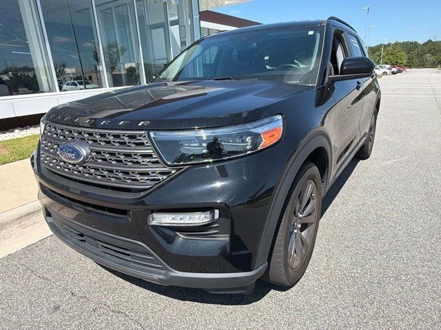 Used 2023 Ford Explorer XLT w/ Equipment Group 202A RWD image 9