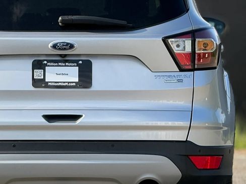 Used 2017 Ford Escape Titanium w/ Equipment Group 301A AWD/4WD image 14