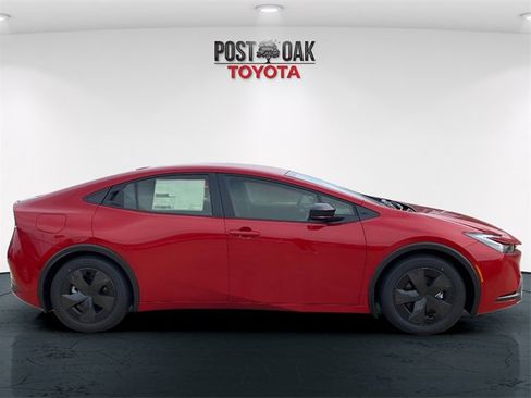 New 2026 Toyota Prius SE image 8