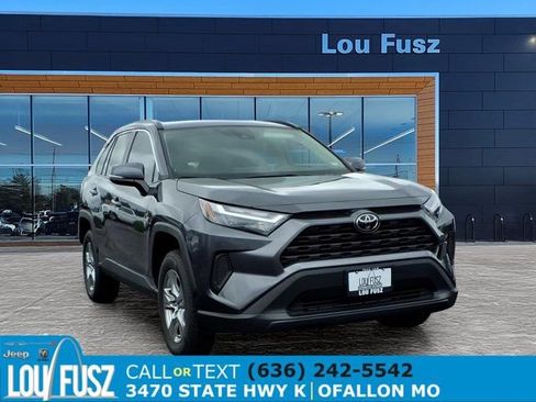 Used 2025 Toyota RAV4 XLE FWD image 1