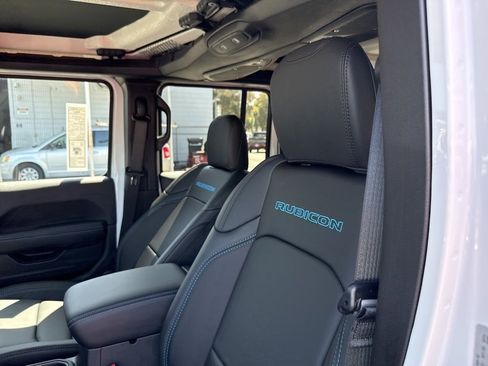 New 2025 Jeep Wrangler Unlimited Rubicon 4xe image 17