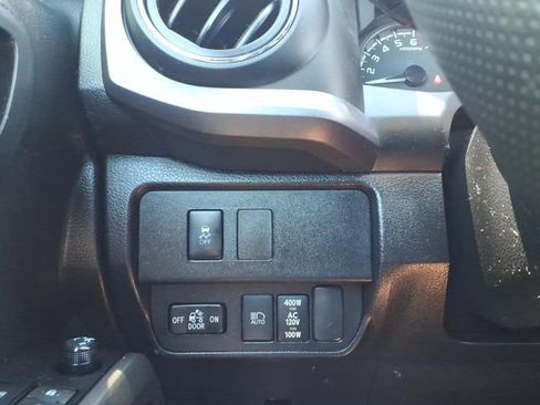 Certified 2023 Toyota Tacoma TRD Off-Road AWD/4WD image 16
