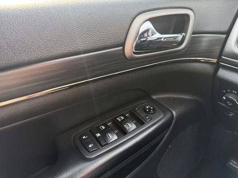 Used 2019 Jeep Grand Cherokee Limited X AWD/4WD image 18