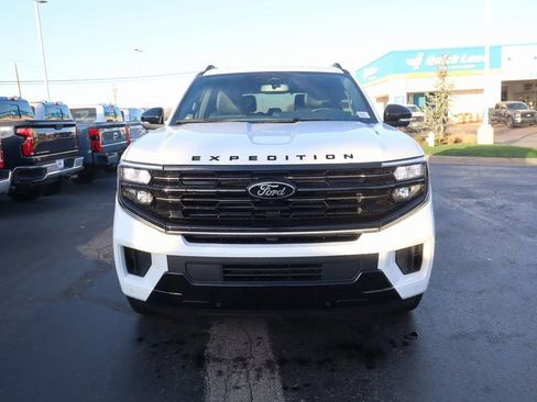 New 2026 Ford Expedition Platinum w/ Stealth Appearance Package image 11