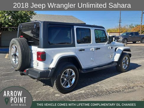 Used 2018 Jeep Wrangler Unlimited Sahara w/ Safety Group image 12