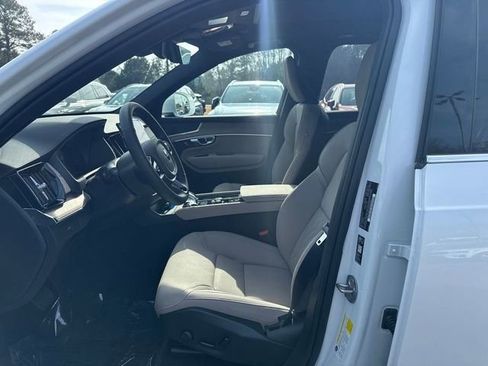 Used 2026 Volvo XC90 B5 Plus AWD/4WD image 12