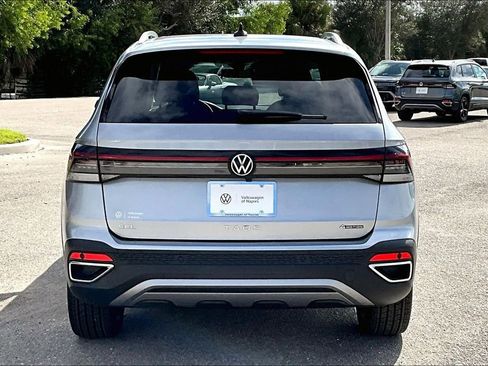 New 2026 Volkswagen Taos SEL image 6